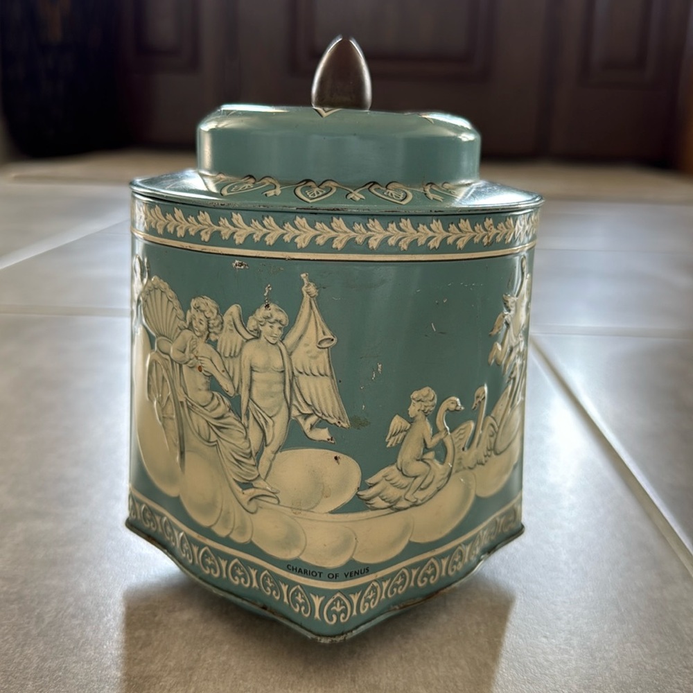 Vintage Greek Blue/White Chariots of Venus/ Apotheosis of Homer Regal Crown Tin